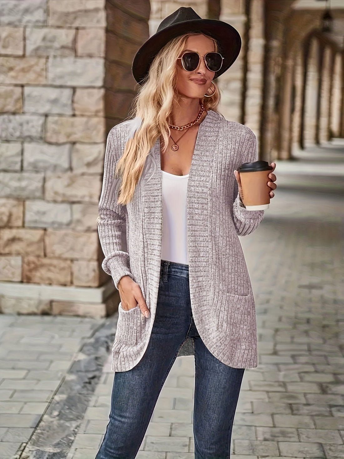 Valmai - Elegant Cardigan