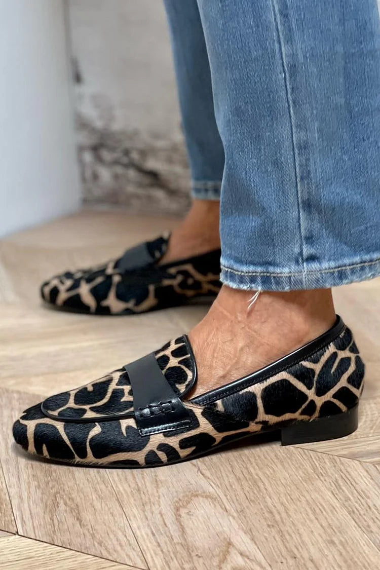 Laura | Animal Print Loafer with Elegant Detail